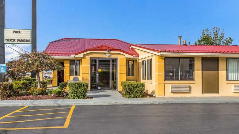 <b>Econo Lodge Exterior</b>. Images powered by <a href="https://iceportal.shijigroup.com/" title="IcePortal" target="_blank">IcePortal</a>.
