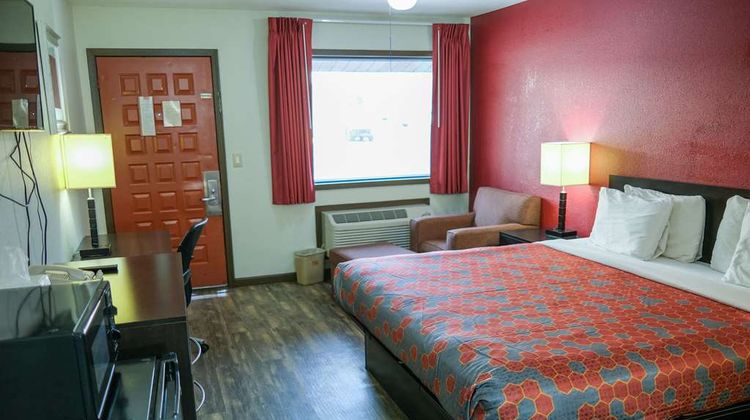 Econo Lodge Room