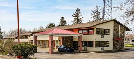 Econo Lodge Exterior