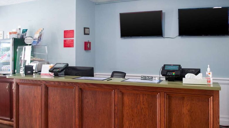 Econo Lodge Lobby. Images powered by <a href="https://iceportal.shijigroup.com" target="_blank" rel="noopener">Ice Portal</a>.