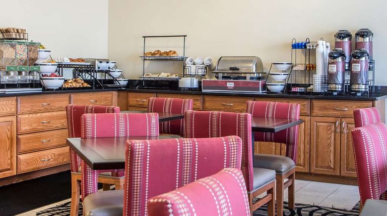 <b>Quality Inn Dayton North - Vandalia Restaurant</b>. Images powered by <a href="https://iceportal.shijigroup.com/" title="IcePortal" target="_blank">IcePortal</a>.