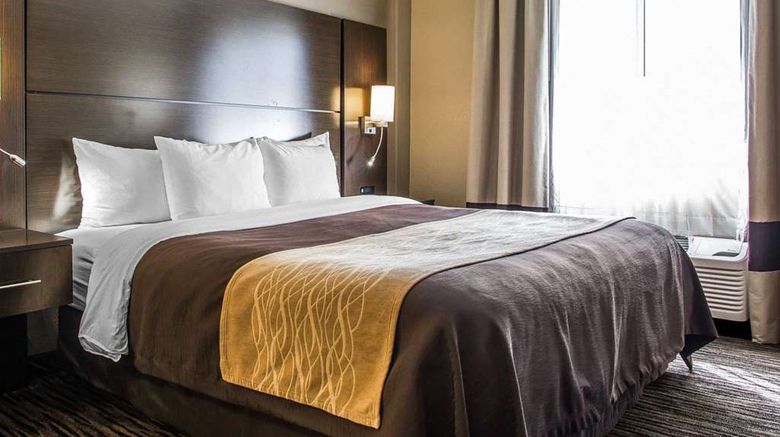 <b>Quality Inn Dayton North - Vandalia Suite</b>. Images powered by <a href="https://iceportal.shijigroup.com/" title="IcePortal" target="_blank">IcePortal</a>.