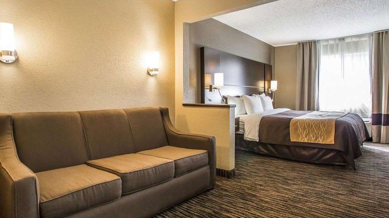 <b>Quality Inn Dayton North - Vandalia Suite</b>. Images powered by <a href="https://iceportal.shijigroup.com/" title="IcePortal" target="_blank">IcePortal</a>.