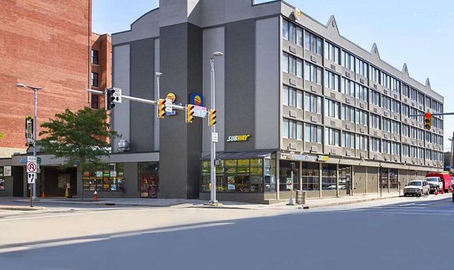 Comfort Inn Cleveland Downtown Exterior