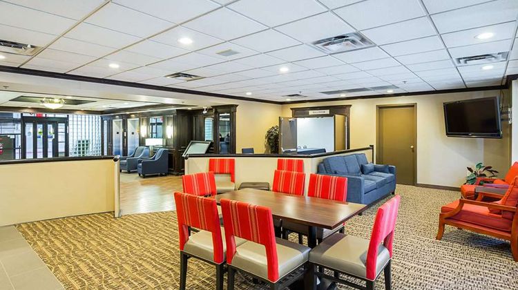 Comfort Inn Cleveland Downtown Lobby
