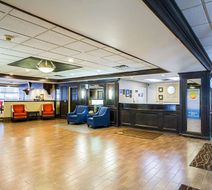 Comfort Inn Cleveland Downtown Lobby