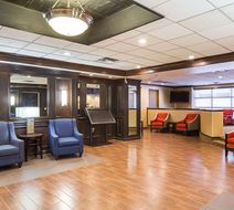 Comfort Inn Cleveland Downtown Lobby