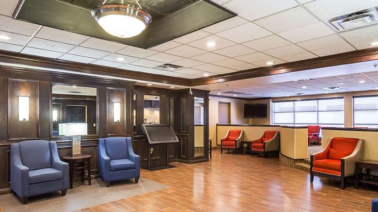 <b>Comfort Inn Cleveland Downtown Lobby</b>. Images powered by <a href="https://iceportal.shijigroup.com/" title="IcePortal" target="_blank">IcePortal</a>.