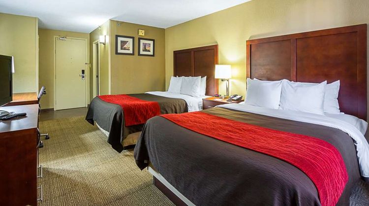 Comfort Inn Cleveland Downtown Room