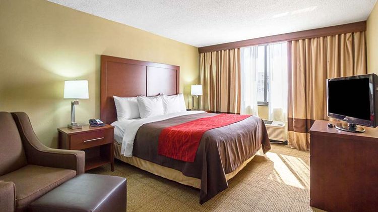 Comfort Inn Cleveland Downtown Room