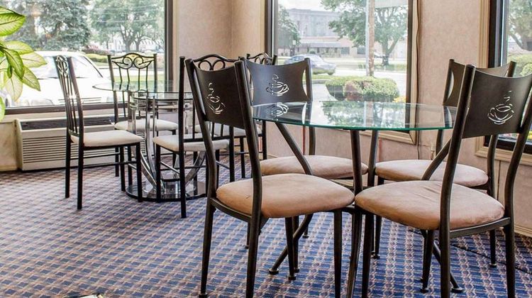 Rodeway Inn Findlay University Area Restaurant