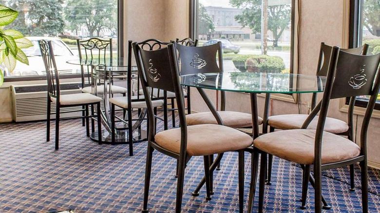 <b>Rodeway Inn Findlay University Area Restaurant</b>. Images powered by <a href="https://iceportal.shijigroup.com/" title="IcePortal" target="_blank">IcePortal</a>.
