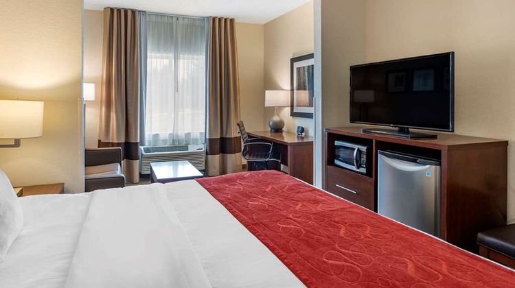 Comfort Suites Suite