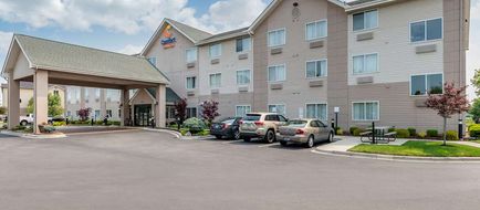 Comfort Suites Exterior