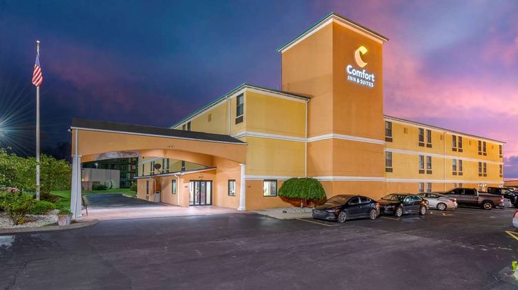 Comfort Inn & Suites Eastgate Cincinnati Exterior