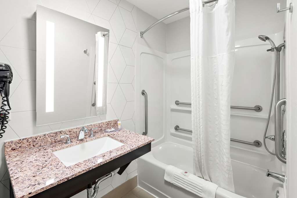 Comfort Suites East Columbus- Columbus, OH Hotels- Tourist Class