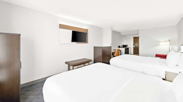 <b>Comfort Suites East Columbus Suite</b>. Images powered by <a href="https://iceportal.shijigroup.com/" title="IcePortal" target="_blank">IcePortal</a>.