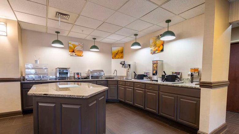 <b>Comfort Suites Springfield I-70 Restaurant</b>. Images powered by <a href="https://iceportal.shijigroup.com/" title="IcePortal" target="_blank">IcePortal</a>.