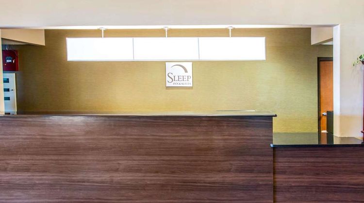 Sleep Inn & Suites Lobby