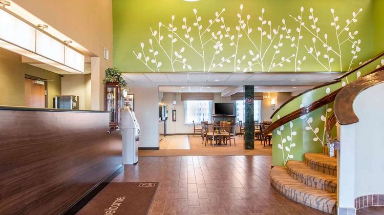 Sleep Inn & Suites Lobby