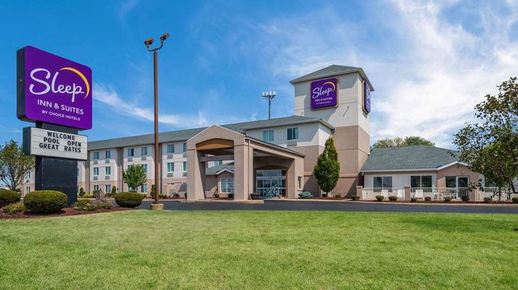 Sleep Inn and Suites Port Clinton Exterior