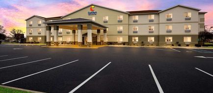 Comfort Inn and Suites Fremont Exterior