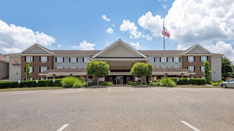 Comfort Suites Exterior