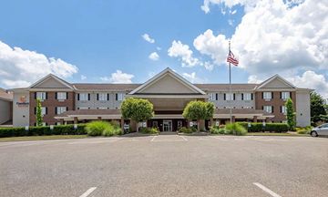 Comfort Suites Hotel And Conference Center
