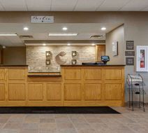 Comfort Suites Hotel And Conference Center Lobby