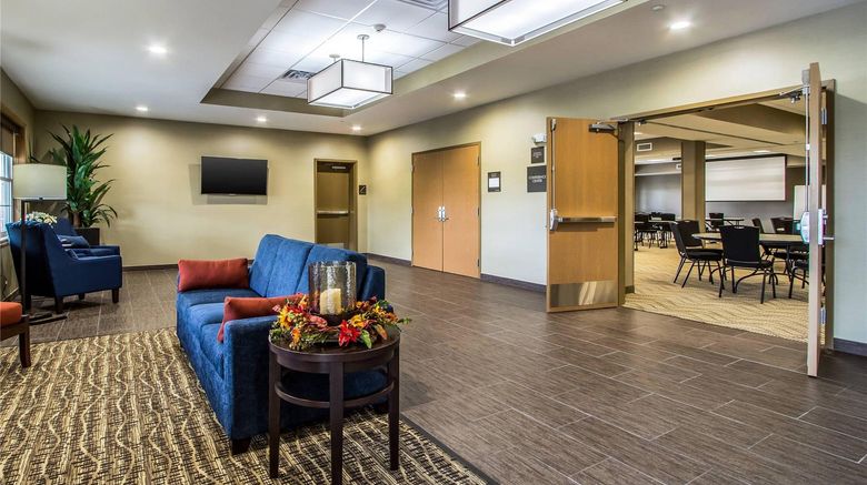 <b>Comfort Suites Hotel And Conference Center Meeting</b>. Images powered by <a href="https://iceportal.shijigroup.com/" title="IcePortal" target="_blank">IcePortal</a>.