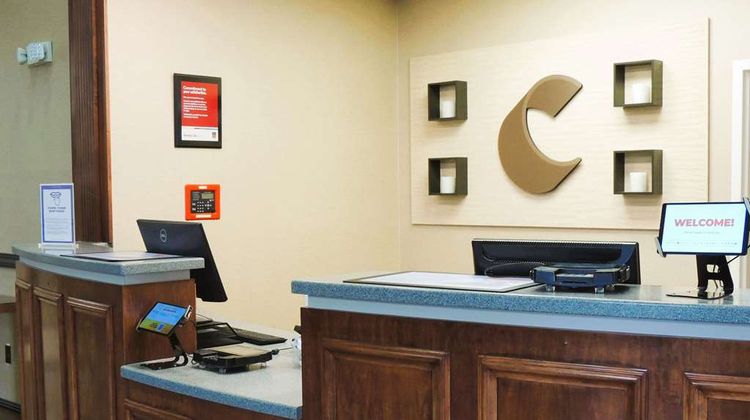 Comfort Suites Twinsburg Lobby