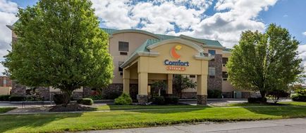 Comfort Suites Exterior