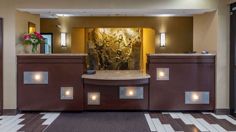 Comfort Suites Lobby
