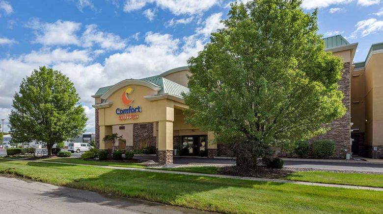 Comfort Suites Exterior. Images powered by <a href="https://iceportal.shijigroup.com" target="_blank" rel="noopener">Ice Portal</a>.