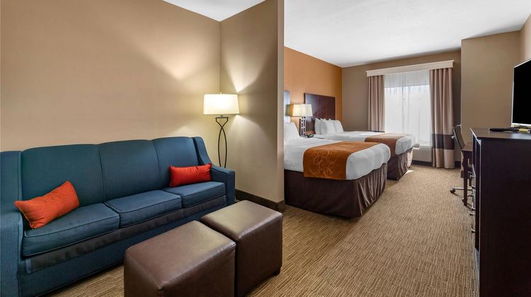 Comfort Suites Suite