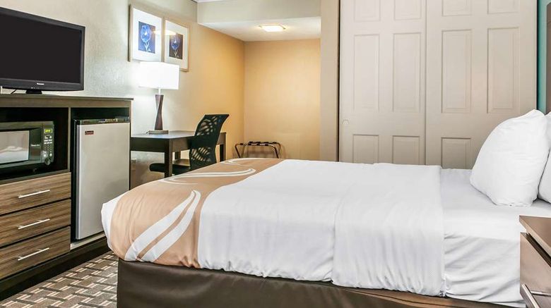 <b>Quality Inn Findlay Room</b>. Images powered by <a href="https://iceportal.shijigroup.com/" title="IcePortal" target="_blank">IcePortal</a>.