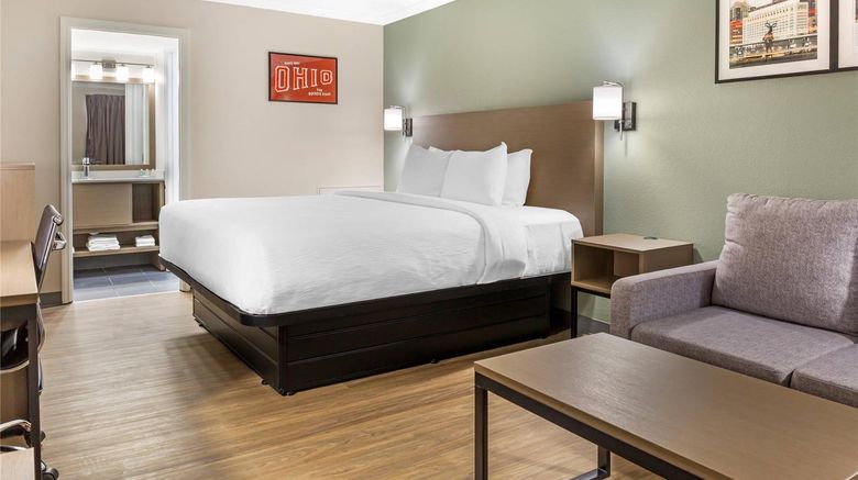 <b>Quality Inn Findlay Suite</b>. Images powered by <a href="https://iceportal.shijigroup.com/" title="IcePortal" target="_blank">IcePortal</a>.