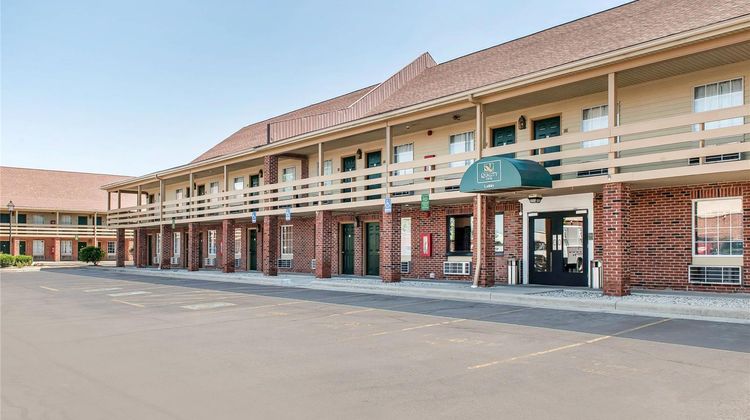 Quality Inn Findlay Exterior