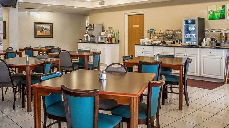 Quality Inn & Suites Bellville - Mansfield Restaurant
