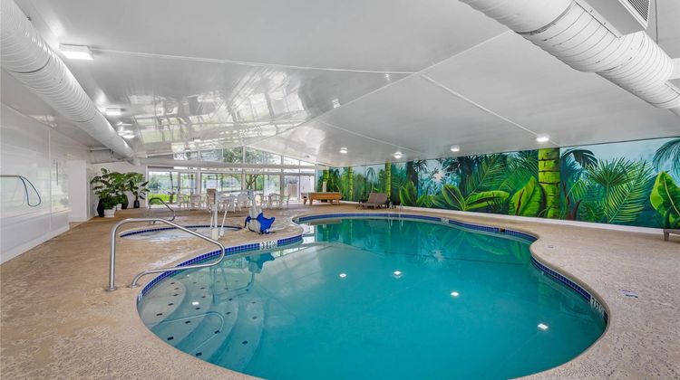 Quality Inn & Suites Bellville - Mansfield Pool