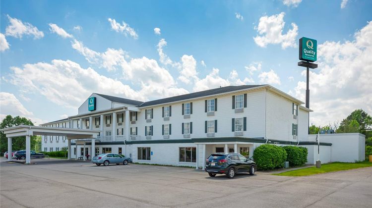 Quality Inn & Suites Bellville - Mansfield Exterior