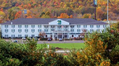 Quality Inn & Suites Bellville - Mansfield