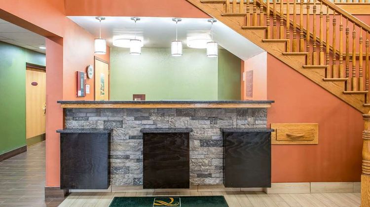 Quality Inn & Suites Lobby
