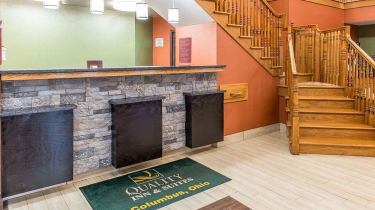 Quality Inn & Suites Lobby