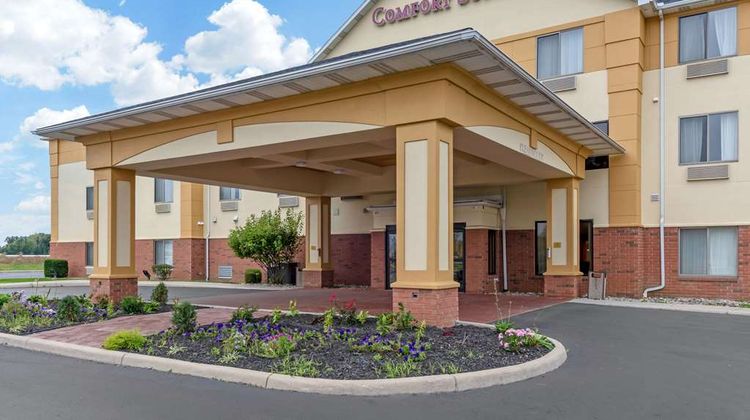 Comfort Suites Exterior
