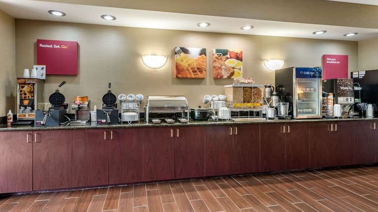 <b>Comfort Suites Restaurant</b>. Images powered by <a href="https://iceportal.shijigroup.com/" title="IcePortal" target="_blank">IcePortal</a>.