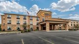 Comfort Suites Exterior