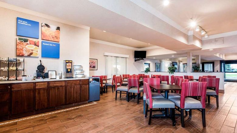 <b>Comfort Inn & Suites Streetsboro/Kent Restaurant</b>. Images powered by <a href="https://iceportal.shijigroup.com/" title="IcePortal" target="_blank">IcePortal</a>.