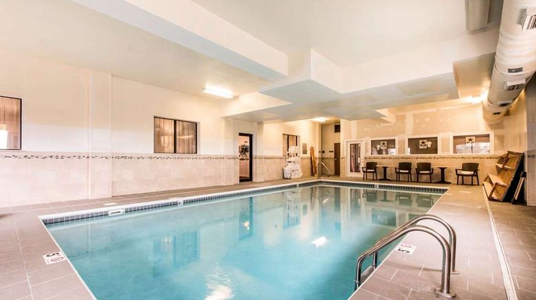 <b>Comfort Inn & Suites Streetsboro/Kent Pool</b>. Images powered by <a href="https://iceportal.shijigroup.com/" title="IcePortal" target="_blank">IcePortal</a>.