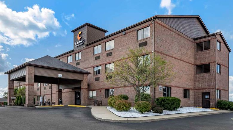 <b>Comfort Inn & Suites Streetsboro/Kent Exterior</b>. Images powered by <a href="https://iceportal.shijigroup.com/" title="IcePortal" target="_blank">IcePortal</a>.
